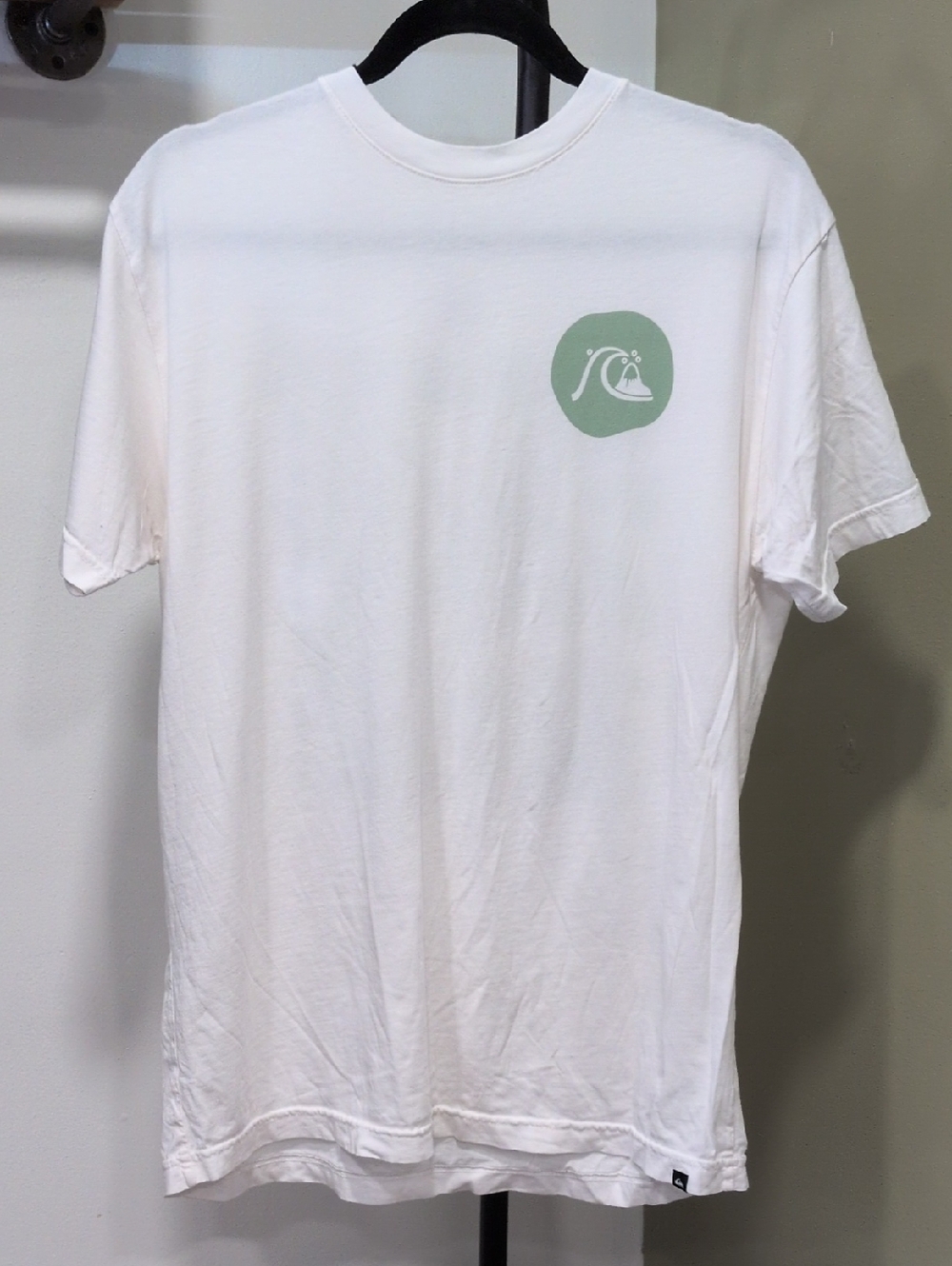 QUIKSILVER White And Sage Logo Graphic Tee